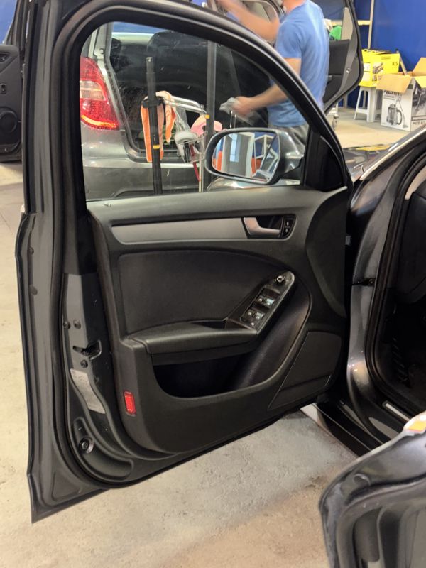 Auto Autoaufbereitung in Wien bei Glanzwerk-Wien