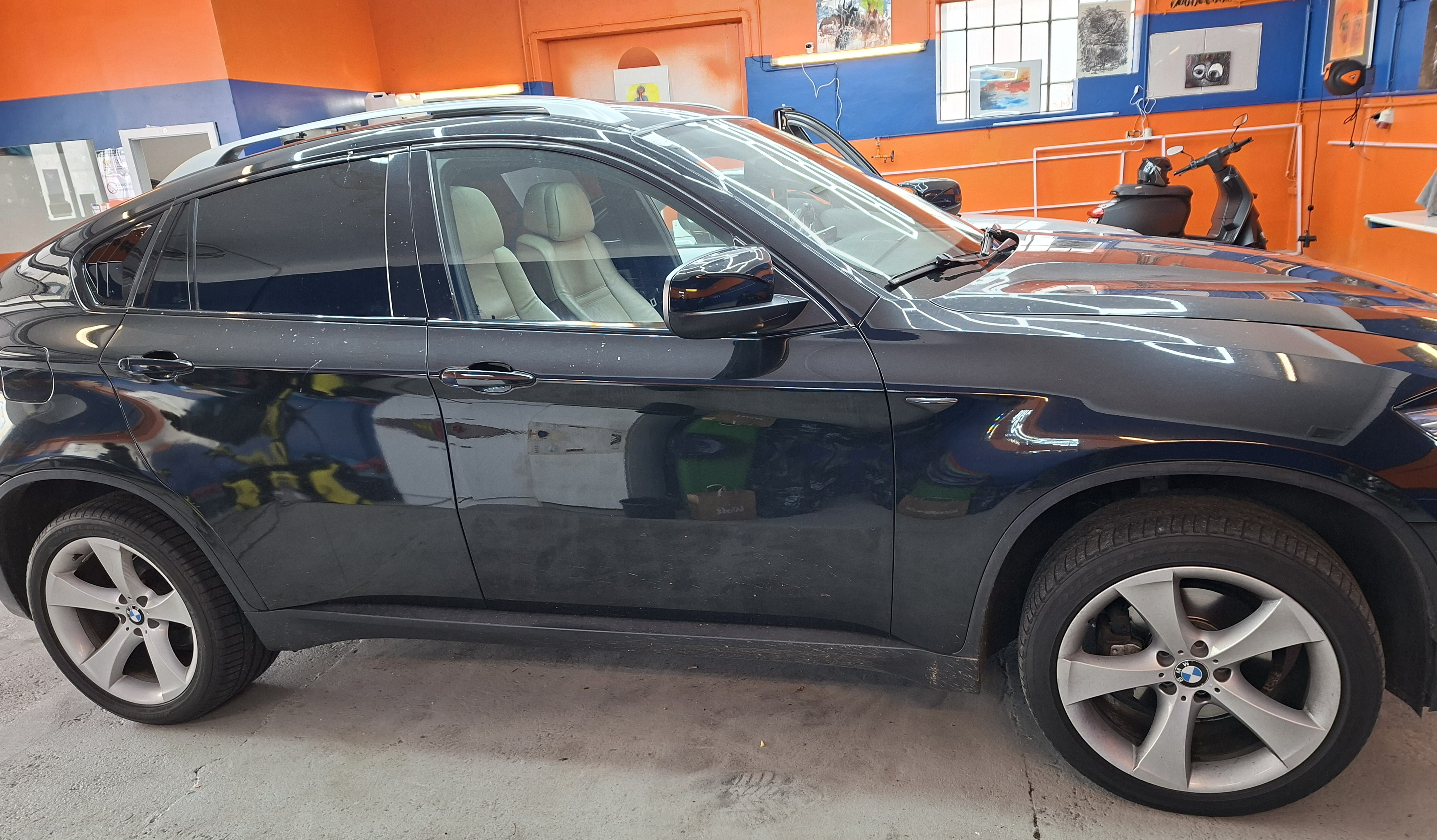 Auto vor der Reinigung - Verschmutzter Lack